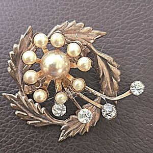 Elegant Copper Leaf, 'Pearl' and Crystal Vintage Brooch/Pin
